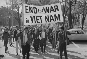 End the war in vietname protest image